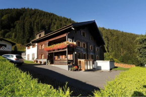 Haus Tschambräu